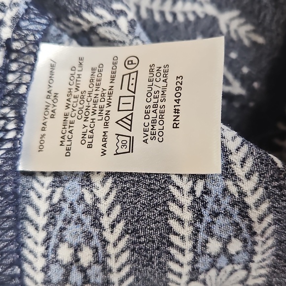 Loft Lot of 2 Tops Size Large Navy/White/Black - Picture 7 of 12